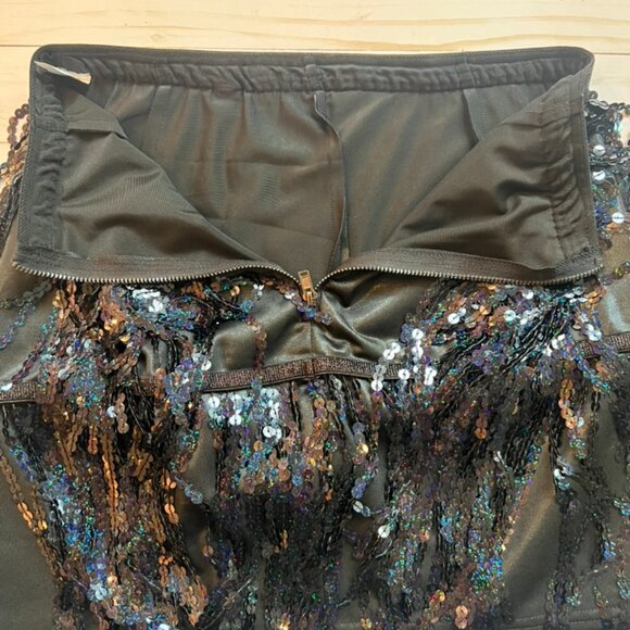 Black Sequin Faux Leather Mini Skirt- Size 4–6 - Picture 4 of 6